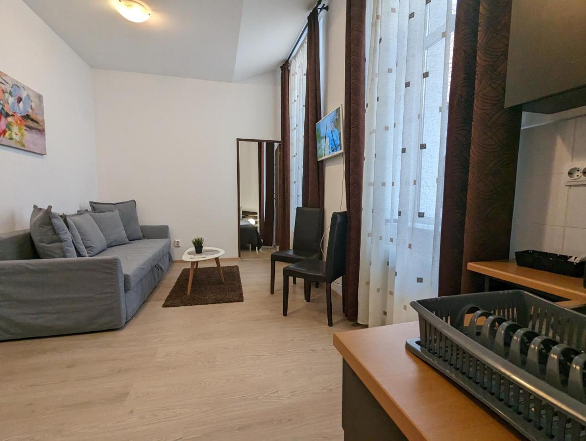 Key Apartments In Main Square Braşov Eksteriør bilde